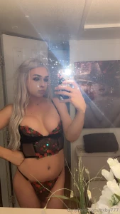 Want to see the pics i took without my cherries on