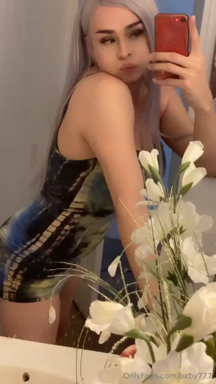 Booty shakes and boobies 