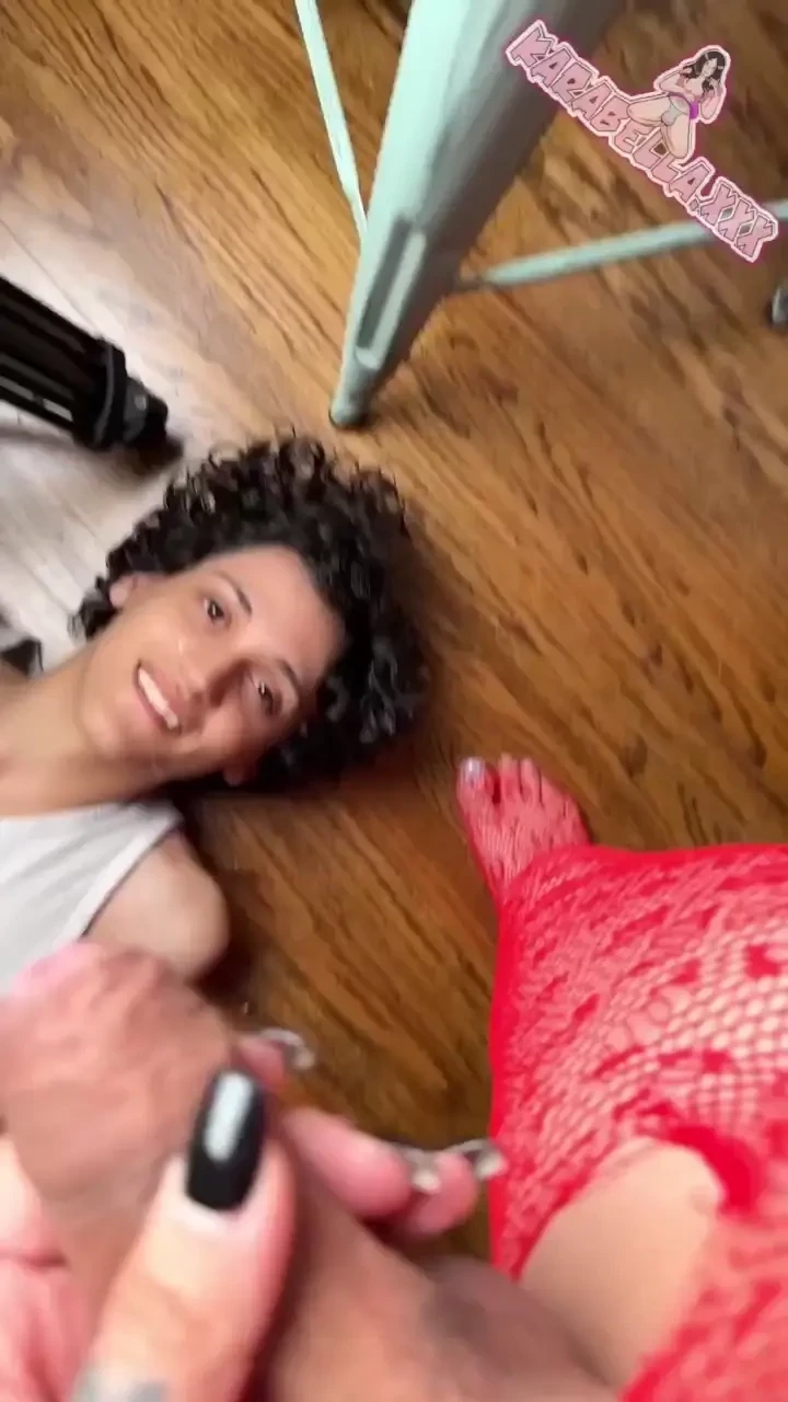 Bubblzexe accidentally got a face full of cum after i had em work the 