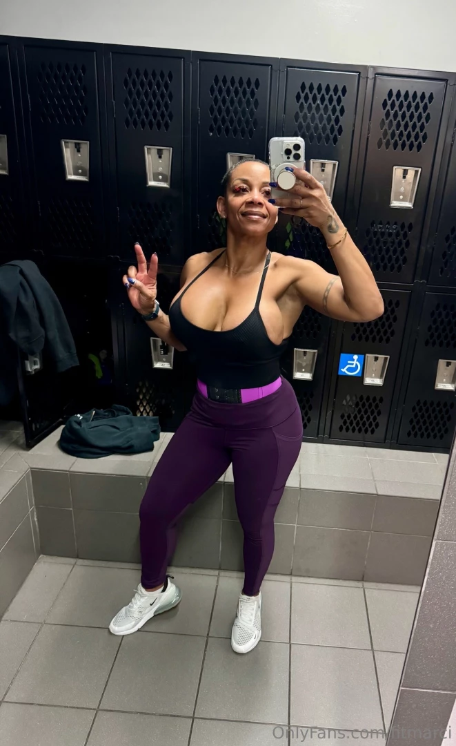 Only the special fans get the stripped down version in their dms go 