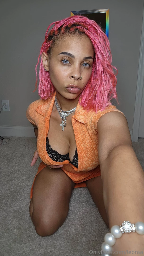 Ready to get nasty with whoever messages me first rn 