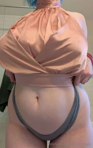 It s kinda wild what shapes you make when you have underwear contour