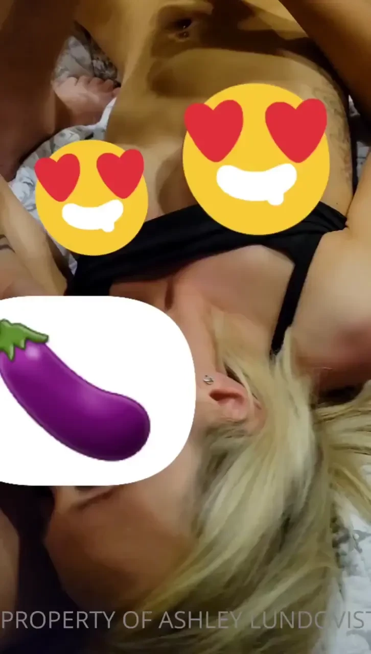 Post 102 a couple sneak peeks of me sucking me getting it in my and 