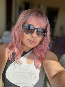 If you re looking for someone who knows what she wants then i m the