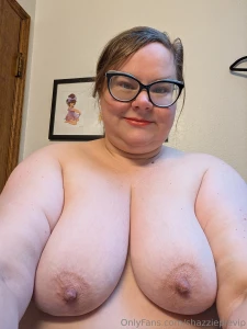 I wanted to wear a cheerful bra since it s a bit cold and gloomy today