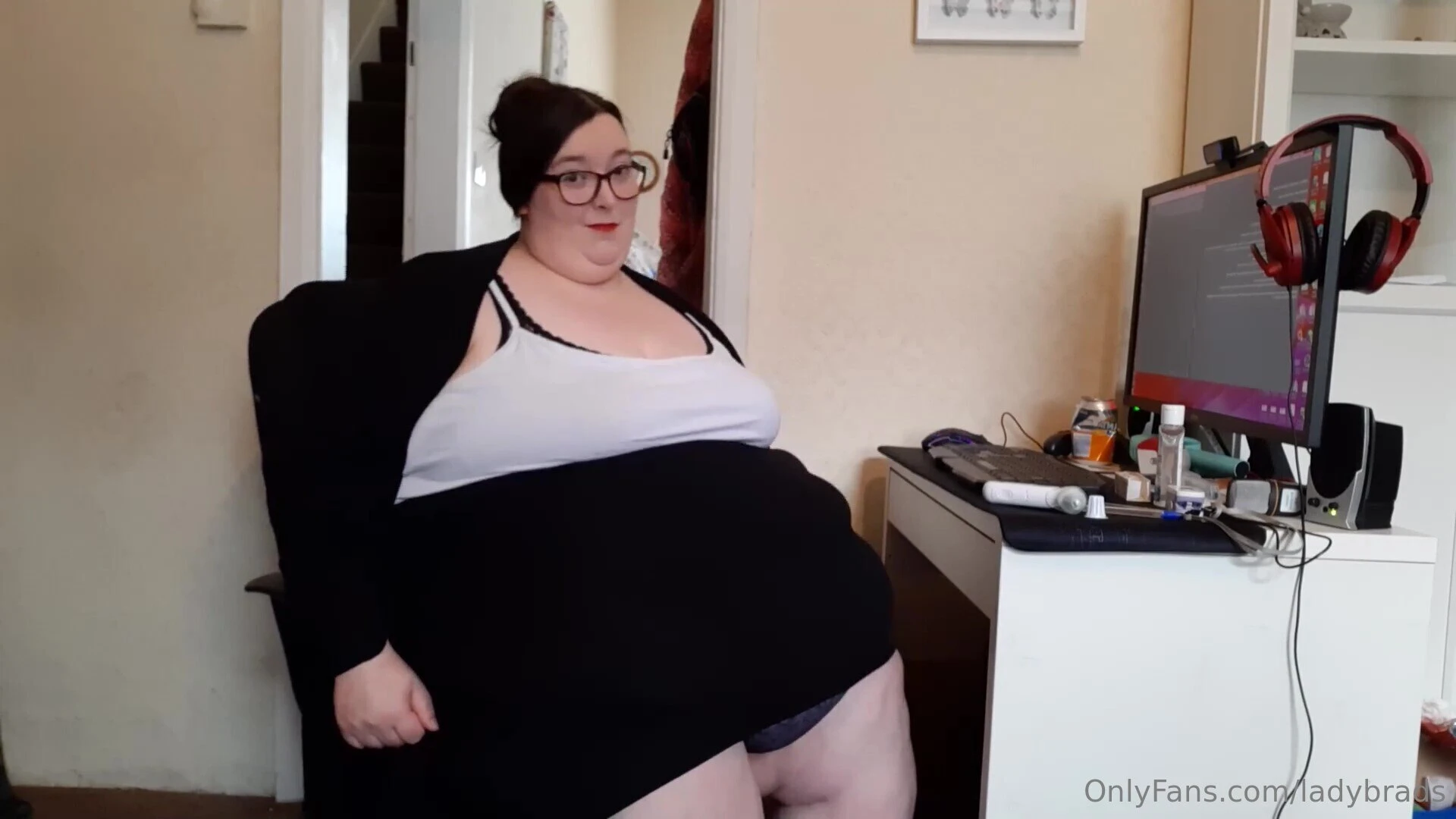 A donut a day keeps the ssbbw dr away - a donut a day keeps the ssbbw part 1 