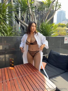 Time to drop the robe and walk around the pool to see if anyone