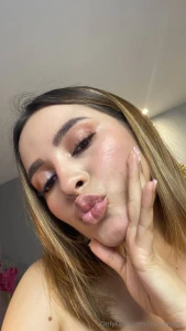 Viens parler en dm arrete de faire le timide je ne mords pas je suce