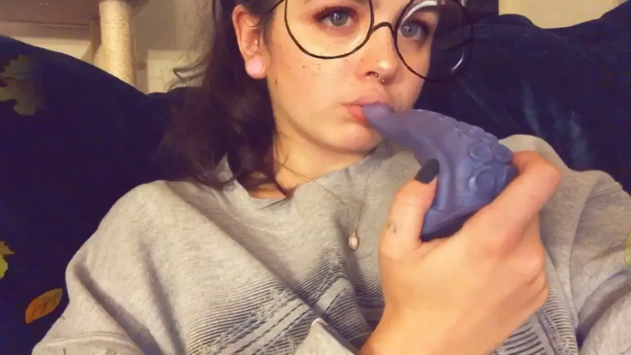 I can t wait for my new bad dragon to come it s a bit bigger than this 