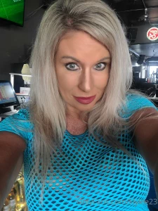 It s friday i m pouring at junior s what are you having