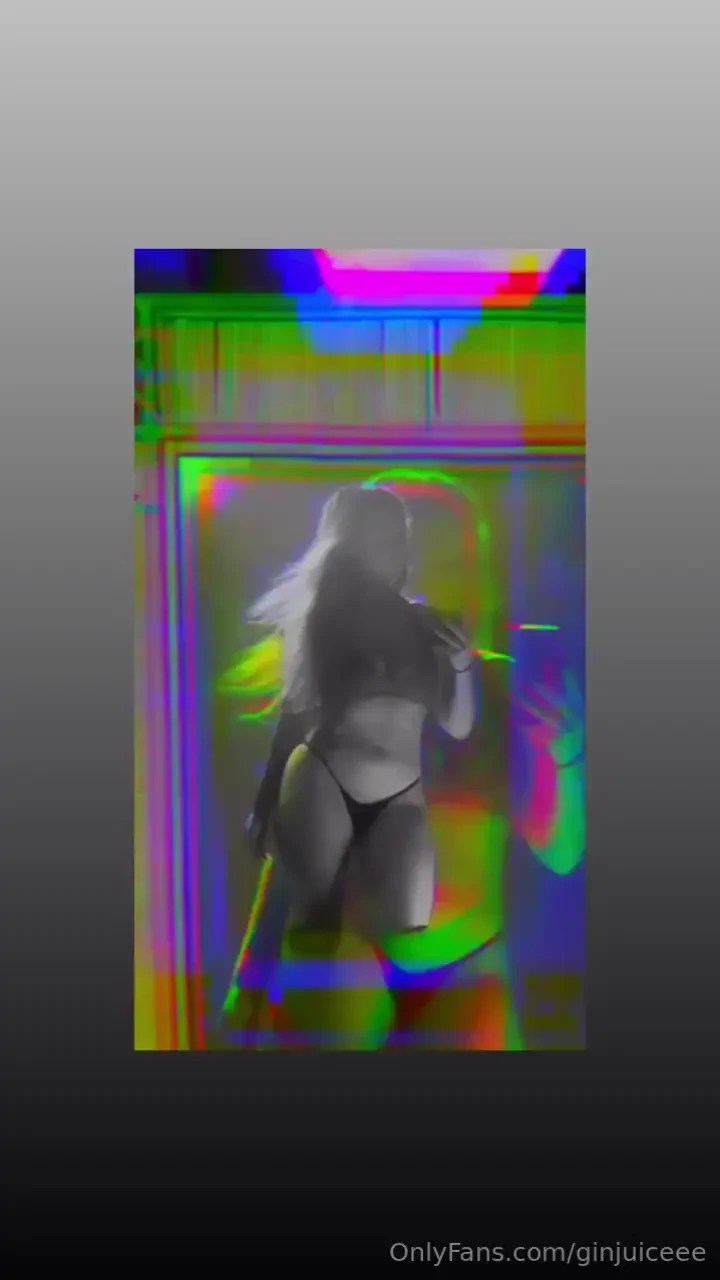 It s giving jessica alba sin city 