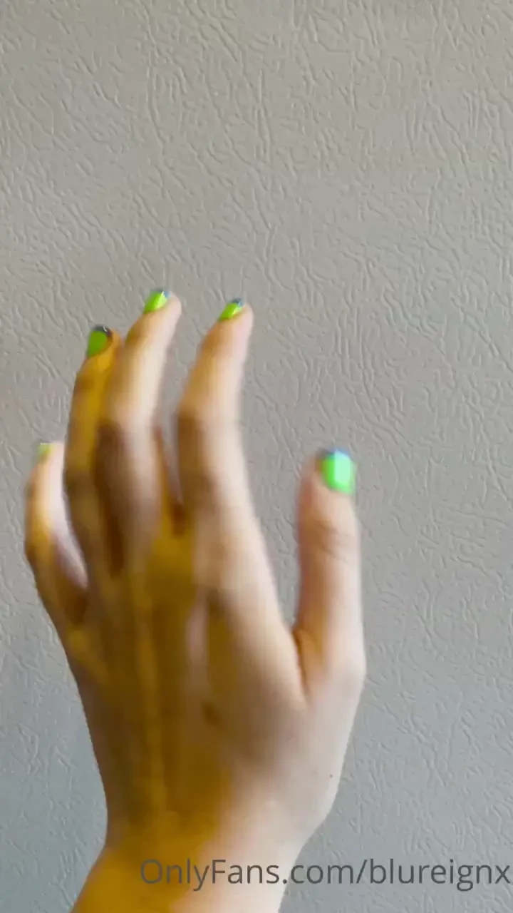 Pedi processing who thinks my fingers match my toes 