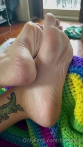 Of fan club exclusive slow wiggle for all my foot lovers
