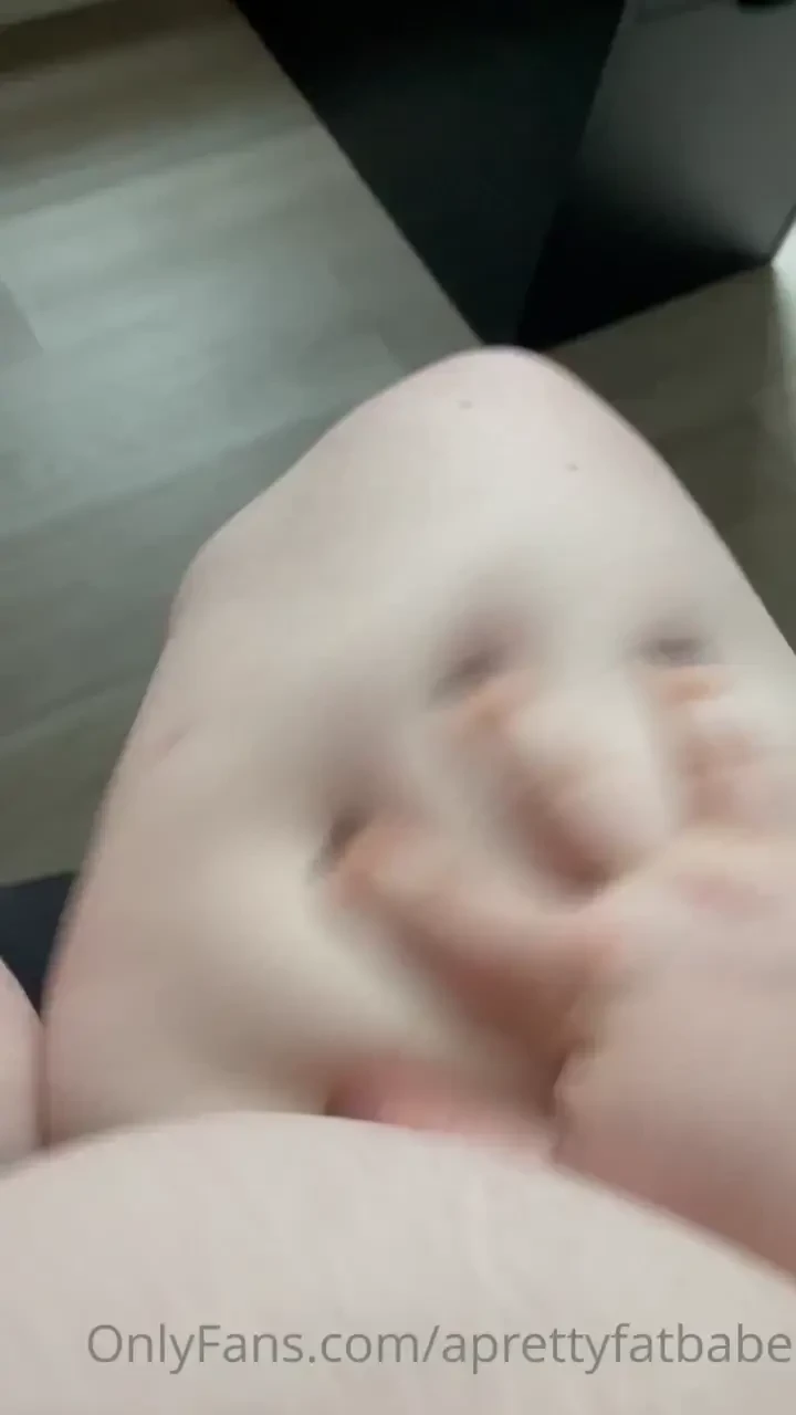 My thighs are getting soo squishyyyy would you use them as a pillow 