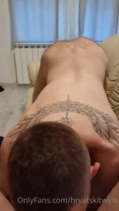 Igranje tate i sina pu enje sin bi htio da mu poka em ta u sve raditi
