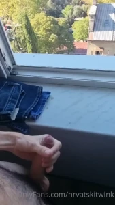 Drk s pogledom swipe za video