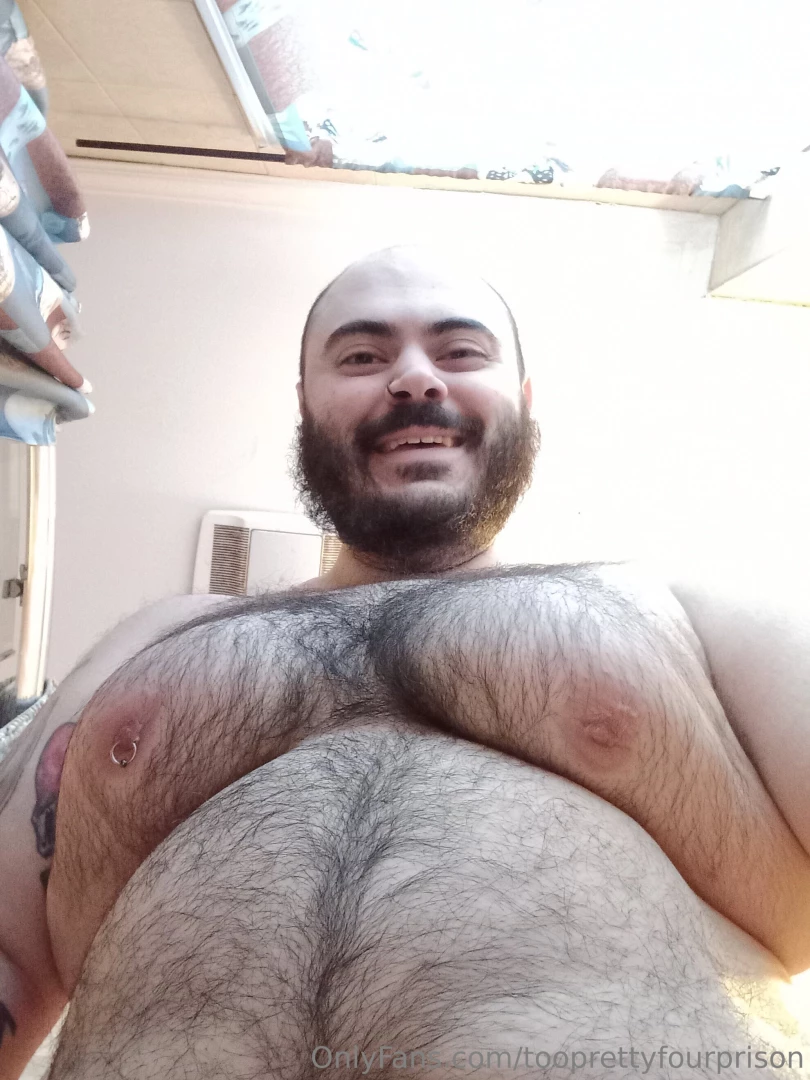 These man boobs were made for milking and to be a hucow 