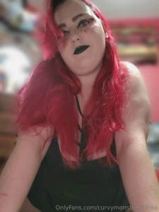 I desperately want to get fucked come pull up this skirt up and do me