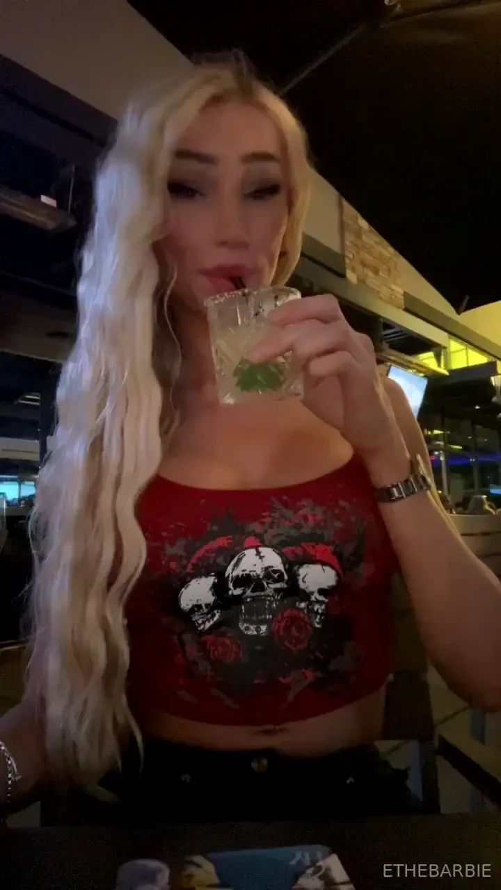 Wish i had someone who d like to walk and drink with me like this all 