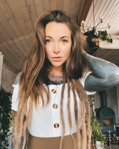 Christmas is near so uh let me know if you want a little gift check it