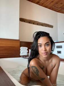 Tomamoos una ducha juntitoos ahoraa