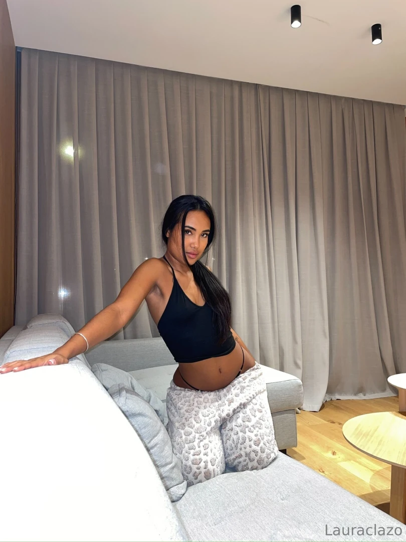 Me siento sucia me limpias con tu lengua 