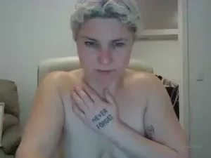 Https stripchat com therainbowbutterfly ccz crystalcrayaz part 1