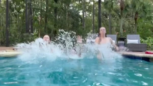 Making waves with missbellavamp and babesafreak