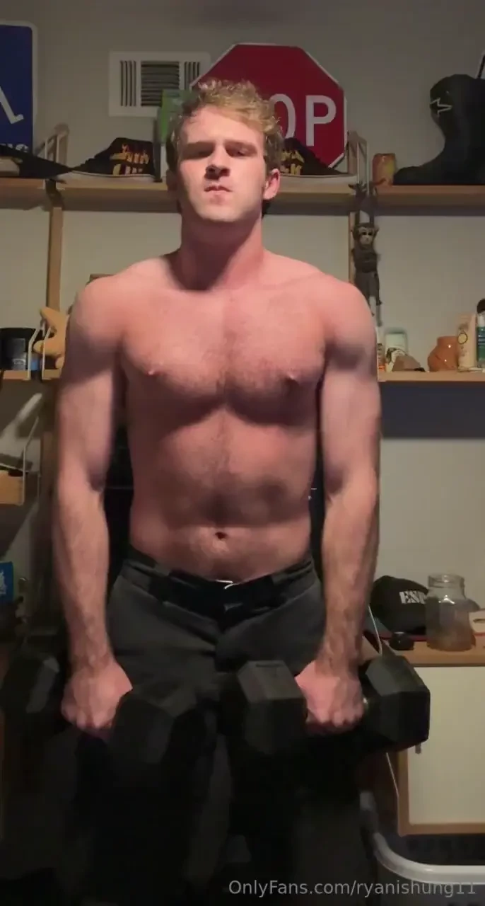 Lateral raises in the bedroom tonight my gym has been closed for a 