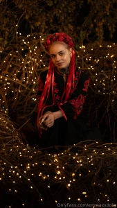 Ohhhh i love that photo i m preparing a new video about ukrainian