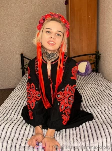 While i m waiting for you to respond to my story i wanted to share