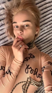 Briefly about me put the phone on charge i sit waiting half an hour