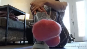 Taking my shoes and socks off after a workout would you smell my socks
