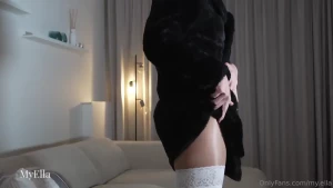 Hi baby what do you think of my shiny wolford pantyhose and white