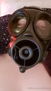 Morning all happy gasmaskmonday here s me casually cumming in my s10