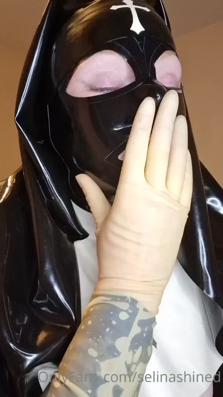 Simple yet delicious sister shine plays with her long latex gauntlets 