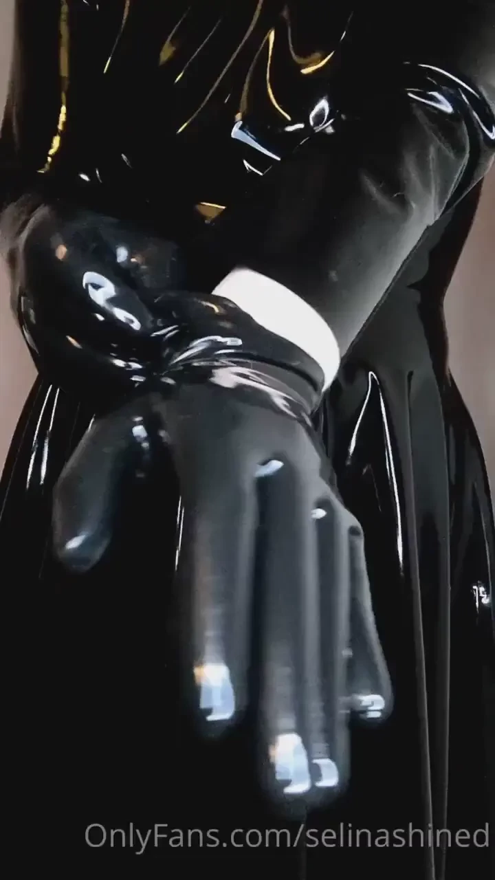 Dress the doll i posted a snippet of this to my 1nstagram but you guys 