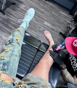 Not gonna lie life has been well lifing enjoy my first ever feet pic part 1