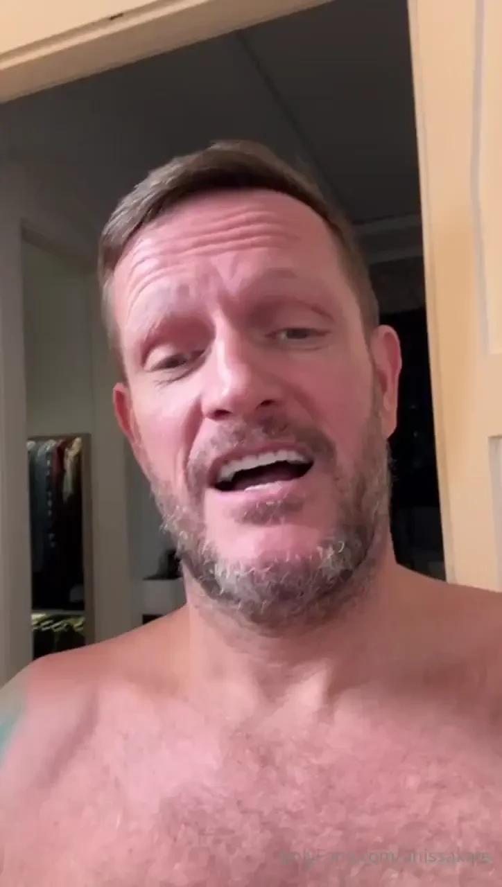 Happy sunday guys do you need someone in sexy lingerie every day to 