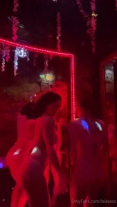 Dancing and kissing at the beach club