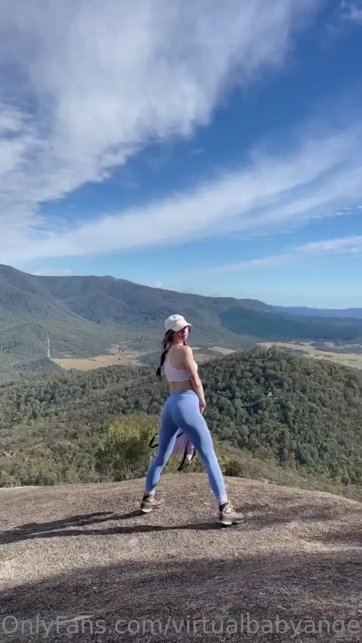 Who wants to be my hiking buddy i wanna get railed up here xoxox 