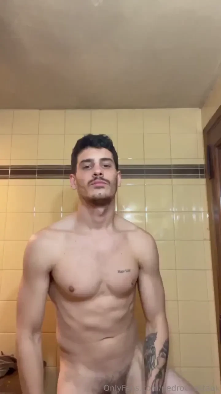 Despues de terminar el entrenamiento me preparo para ducharme si me 