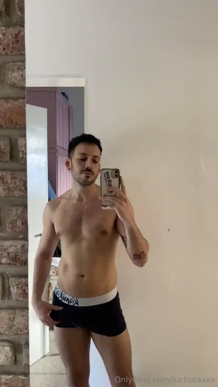 I came back from the gym very horny 