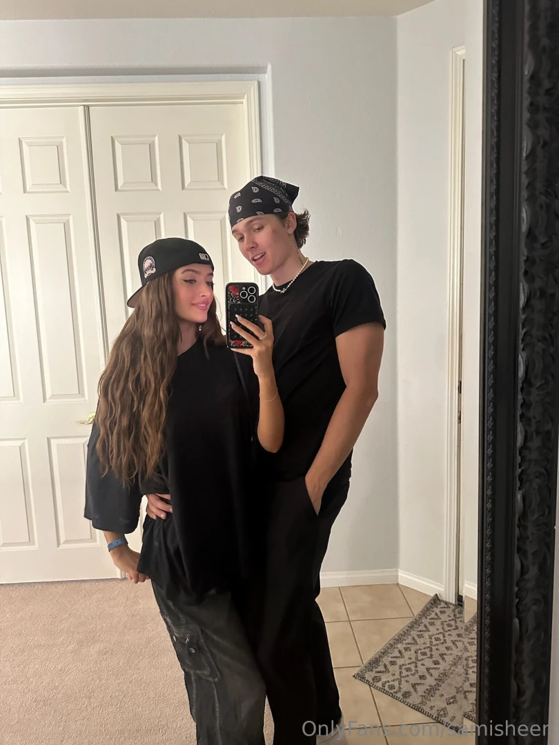 Whos outfit is cuter 