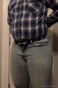 Chugged some cider in these tightening jeans getting very hard to put