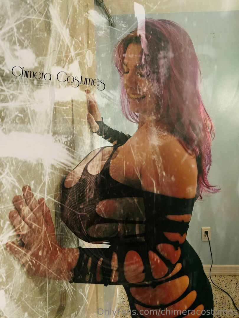 I love this edit because it looks all winter and magical 