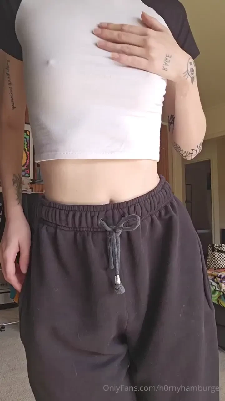 I really wish someone else was making me cum right now 