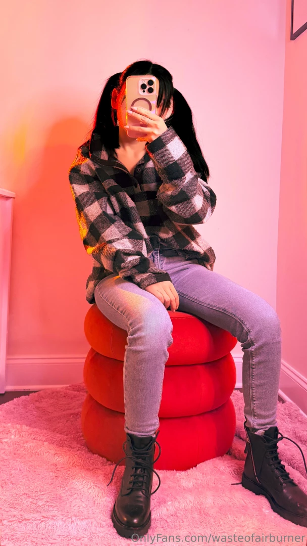 Had too much fun with the girls last night started taking photos when part 1 