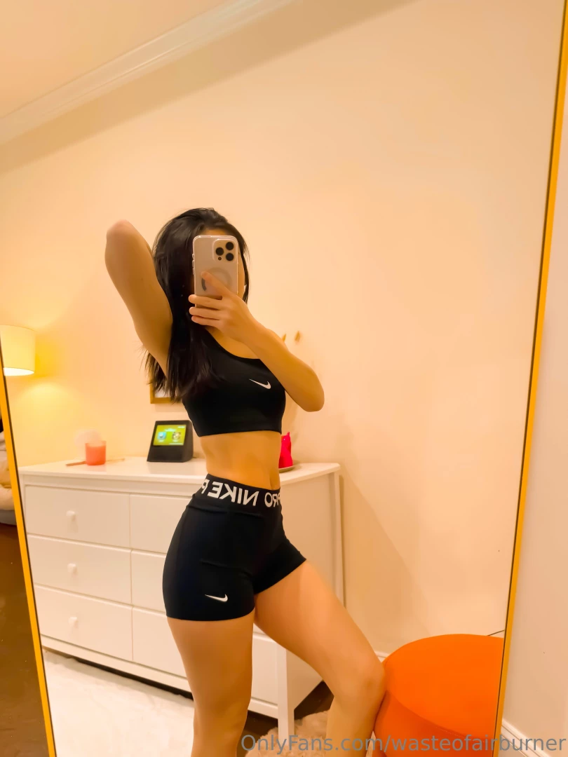 Serving sporty and spicy vibes today felt like showing off a little part 1 