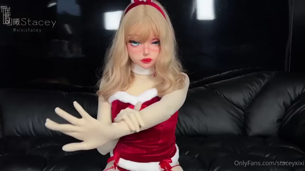 Although i am quite shy i still want to playfully attract your 